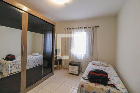 Casa à venda com 260m², 4 quartos e 3 vagas Casa à venda com 260m², 4 quartos e 3 vagasQuarto 2