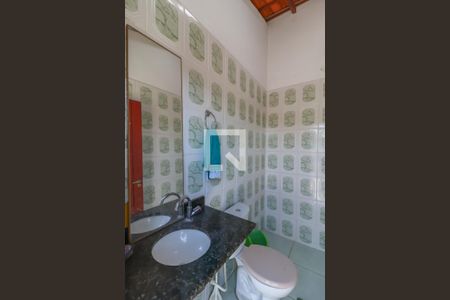 Casa à venda com 260m², 4 quartos e 3 vagas Casa à venda com 260m², 4 quartos e 3 vagasBanheiro