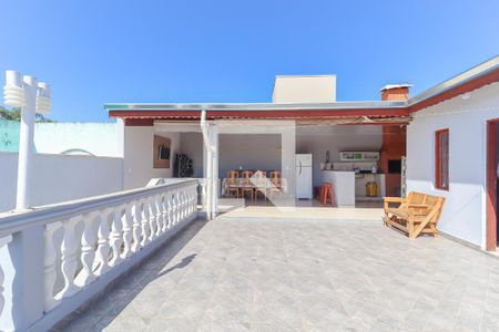 Casa à venda com 260m², 4 quartos e 3 vagas Casa à venda com 260m², 4 quartos e 3 vagasQuintal