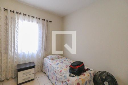 Casa à venda com 260m², 4 quartos e 3 vagas Casa à venda com 260m², 4 quartos e 3 vagasQuarto 2