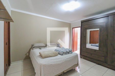 Casa à venda com 260m², 4 quartos e 3 vagas Casa à venda com 260m², 4 quartos e 3 vagasSuíte