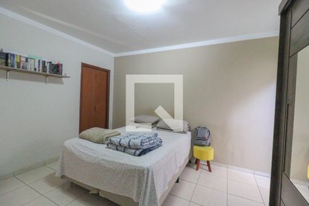 Casa à venda com 260m², 4 quartos e 3 vagas Casa à venda com 260m², 4 quartos e 3 vagasSuíte