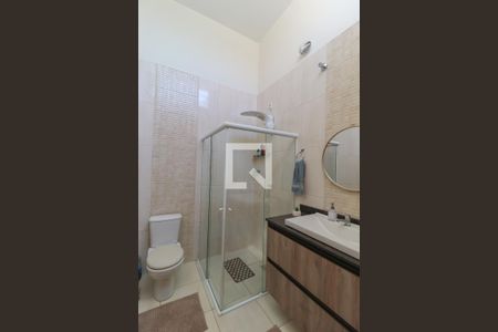 Casa à venda com 260m², 4 quartos e 3 vagas Casa à venda com 260m², 4 quartos e 3 vagasBanheiro