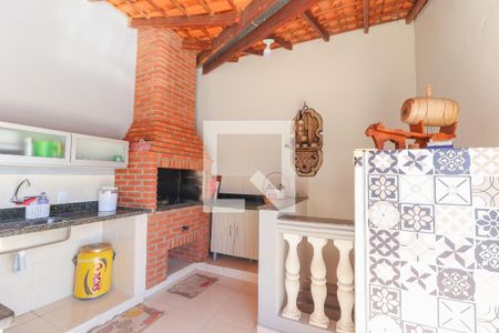 Casa à venda com 260m², 4 quartos e 3 vagas Casa à venda com 260m², 4 quartos e 3 vagasÁrea gourmet