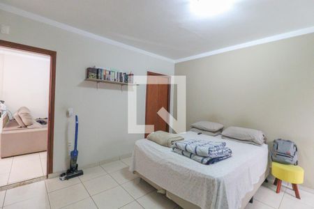 Casa à venda com 260m², 4 quartos e 3 vagas Casa à venda com 260m², 4 quartos e 3 vagasSuíte