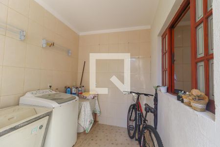 Casa à venda com 260m², 4 quartos e 3 vagas Casa à venda com 260m², 4 quartos e 3 vagasÁrea de Serviço