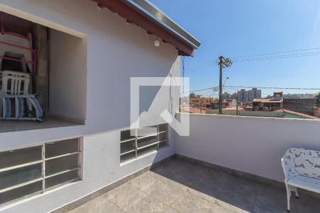 Casa à venda com 260m², 4 quartos e 3 vagas Casa à venda com 260m², 4 quartos e 3 vagasQuintal
