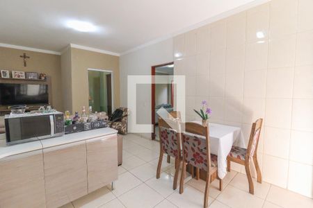 Casa à venda com 260m², 4 quartos e 3 vagas Casa à venda com 260m², 4 quartos e 3 vagasEdícula