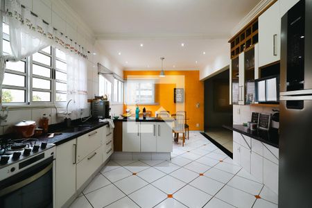 Casa à venda com 250m², 3 quartos e 2 vagas Casa à venda com 250m², 3 quartos e 2 vagasCozinha