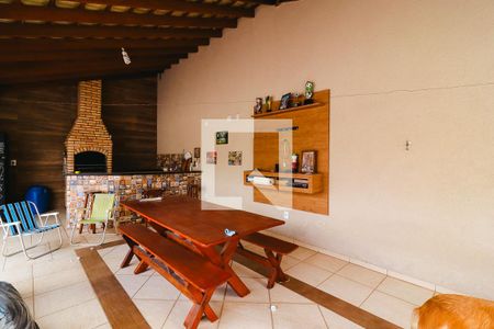 Casa à venda com 250m², 3 quartos e 2 vagas Casa à venda com 250m², 3 quartos e 2 vagasÁrea gourmet