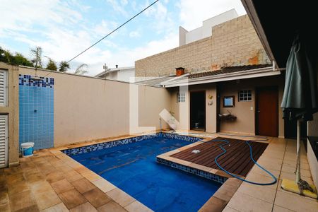 Casa à venda com 250m², 3 quartos e 2 vagas Casa à venda com 250m², 3 quartos e 2 vagaspisc