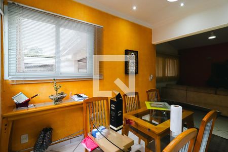 Casa à venda com 250m², 3 quartos e 2 vagas Casa à venda com 250m², 3 quartos e 2 vagasCozinha