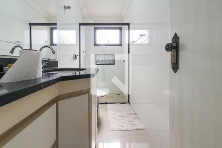 Apartamento para alugar com 126m², 3 quartos e sem vaga Apartamento para alugar com 126m², 3 quartos e sem vagaBanheiro 1
