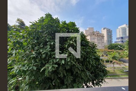 Apartamento para alugar com 126m², 3 quartos e sem vaga Apartamento para alugar com 126m², 3 quartos e sem vagaVaranda