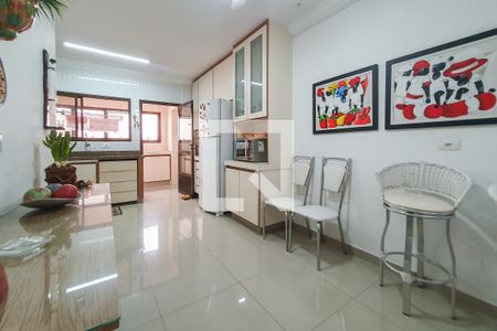 Apartamento para alugar com 126m², 3 quartos e sem vaga Apartamento para alugar com 126m², 3 quartos e sem vagaCozinha