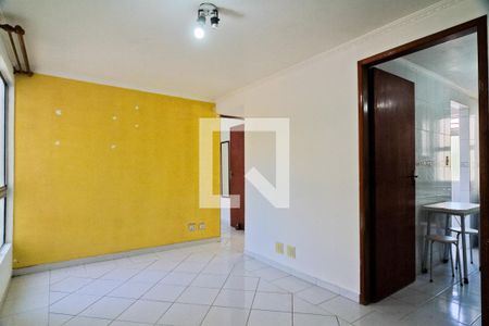 Sala de apartamento para alugar com 2 quartos, 50m² em Jardim Felicidade, São Paulo