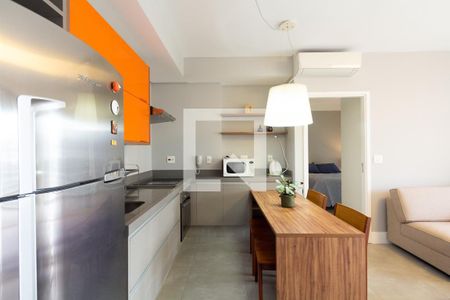 Sala/Cozinha de apartamento para alugar com 1 quarto, 65m² em Vila Nova Conceição, São Paulo