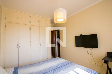 Apartamento à venda com 200m², 4 quartos e 3 vagas Apartamento à venda com 200m², 4 quartos e 3 vagasQuarto 2 - Suíte