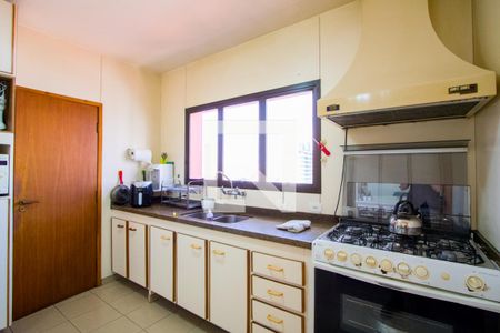 Apartamento à venda com 200m², 4 quartos e 3 vagas Apartamento à venda com 200m², 4 quartos e 3 vagasCopa/Cozinha