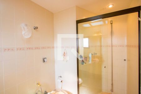 Apartamento à venda com 200m², 4 quartos e 3 vagas Apartamento à venda com 200m², 4 quartos e 3 vagasBanheiro do quarto 3