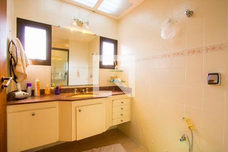 Apartamento à venda com 200m², 4 quartos e 3 vagas Apartamento à venda com 200m², 4 quartos e 3 vagasBanheiro do quarto 3