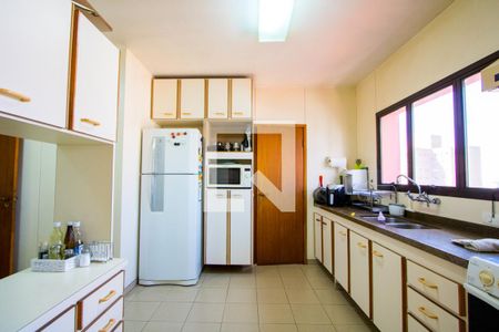 Apartamento à venda com 200m², 4 quartos e 3 vagas Apartamento à venda com 200m², 4 quartos e 3 vagasCopa/Cozinha
