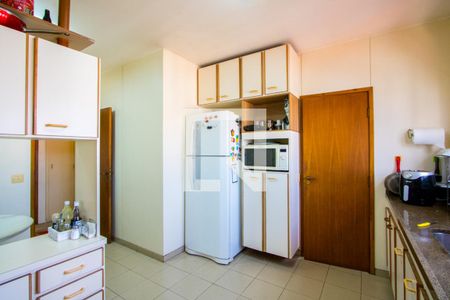 Apartamento à venda com 200m², 4 quartos e 3 vagas Apartamento à venda com 200m², 4 quartos e 3 vagasCopa/Cozinha