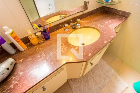 Apartamento à venda com 200m², 4 quartos e 3 vagas Apartamento à venda com 200m², 4 quartos e 3 vagasBanheiro do quarto 3