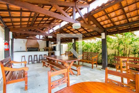 Apartamento à venda com 200m², 4 quartos e 3 vagas Apartamento à venda com 200m², 4 quartos e 3 vagasÁrea comum - Churrasqueira