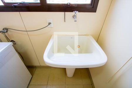 Apartamento à venda com 200m², 4 quartos e 3 vagas Apartamento à venda com 200m², 4 quartos e 3 vagasÁrea de serviço