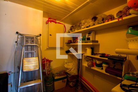 Apartamento à venda com 200m², 4 quartos e 3 vagas Apartamento à venda com 200m², 4 quartos e 3 vagasDespensa