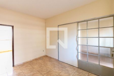 Sala de casa à venda com 3 quartos, 182m² em Santo Antônio, Belo Horizonte