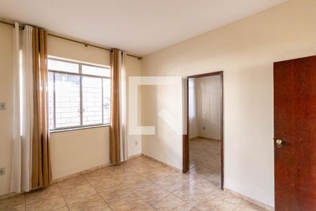 Sala de casa à venda com 3 quartos, 182m² em Santo Antônio, Belo Horizonte