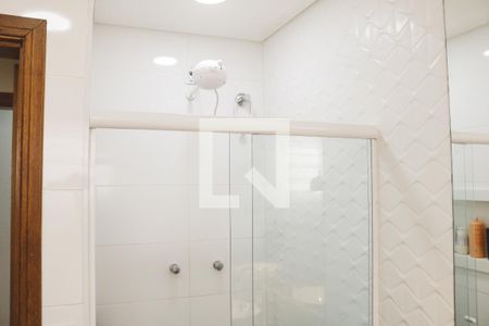 Banheiro da Suíte de casa à venda com 3 quartos, 300m² em Vila Sabrina, São Paulo