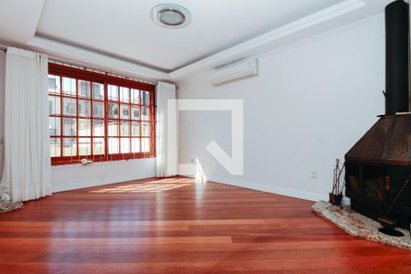 Sala de casa de condomínio à venda com 3 quartos, 211m² em Cristal, Porto Alegre