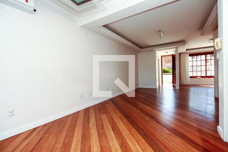 Sala de casa de condomínio à venda com 3 quartos, 211m² em Cristal, Porto Alegre