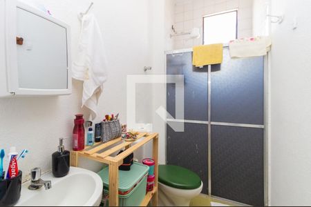 Banheiro de apartamento à venda com 2 quartos, 65m² em Concórdia, Belo Horizonte