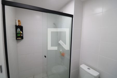 Banheiro de kitnet/studio à venda com 1 quarto, 26m² em Jardim Independência (são Paulo), São Paulo