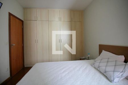 Suite de apartamento para alugar com 3 quartos, 94m² em Sagrada Família, Belo Horizonte