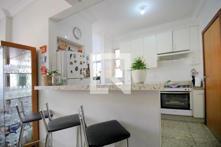Cozinha Americana de apartamento à venda com 3 quartos, 94m² em Sagrada Família, Belo Horizonte