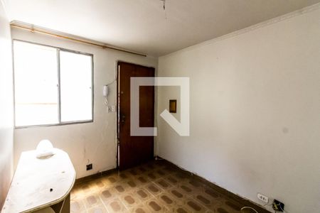 Sala de casa de condomínio para alugar com 2 quartos, 48m² em Jardim Raposo Tavares, São Paulo