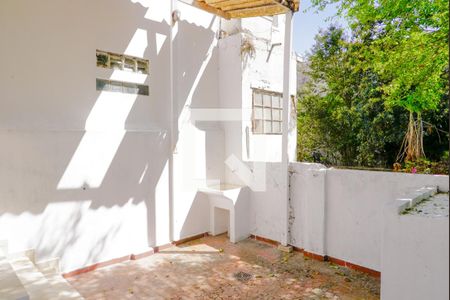 Casa à venda com 120m², 2 quartos e sem vaga Casa à venda com 120m², 2 quartos e sem vagaQuintal / Area de Serviço