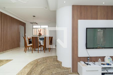 Sala de TV e Jantar de casa à venda com 3 quartos, 405m² em Jardim Riacho das Pedras, Contagem