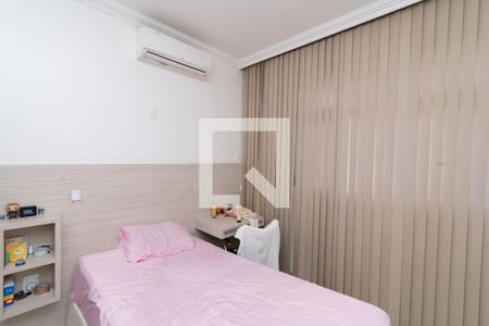 Quarto 2 de casa à venda com 3 quartos, 405m² em Jardim Riacho das Pedras, Contagem