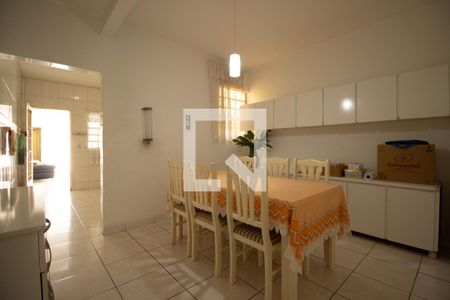 Casa à venda com 158m², 4 quartos e 1 vaga Casa à venda com 158m², 4 quartos e 1 vagaCozinha