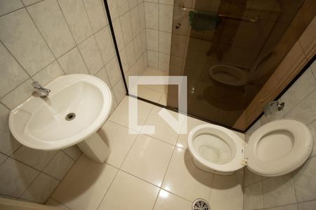 Casa à venda com 158m², 4 quartos e 1 vaga Casa à venda com 158m², 4 quartos e 1 vagaBanheiro