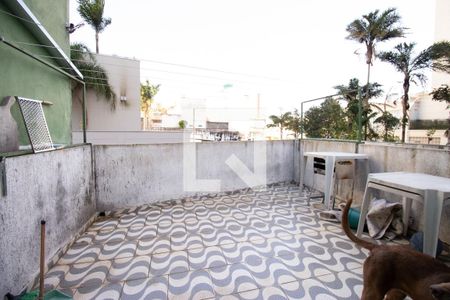 Casa à venda com 158m², 4 quartos e 1 vaga Casa à venda com 158m², 4 quartos e 1 vagaQuintal