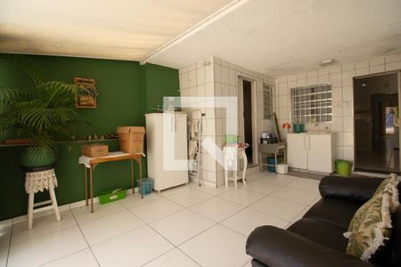 Casa à venda com 158m², 4 quartos e 1 vaga Casa à venda com 158m², 4 quartos e 1 vagaÁrea de Serviço