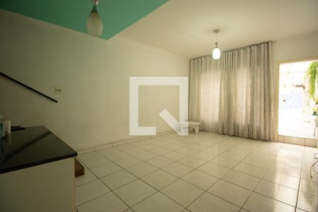 Sala de casa à venda com 4 quartos, 158m² em Cursino, São Paulo