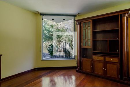 Sala 3 de casa para alugar com 4 quartos, 495m² em Alto de Pinheiros, São Paulo